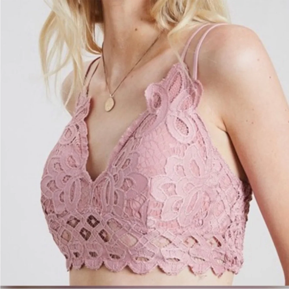 Floral Padded Lace Brawlette in Rose Color - Picture 9 of 10